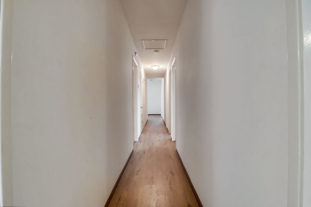 Virtual tour photo 34 of 54 for 2263 Hemlock Ave