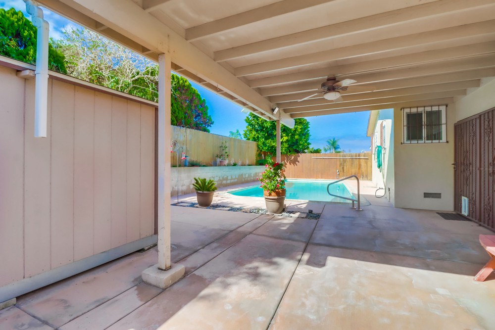 Virtual tour photo 46 of 54 for 2263 Hemlock Ave