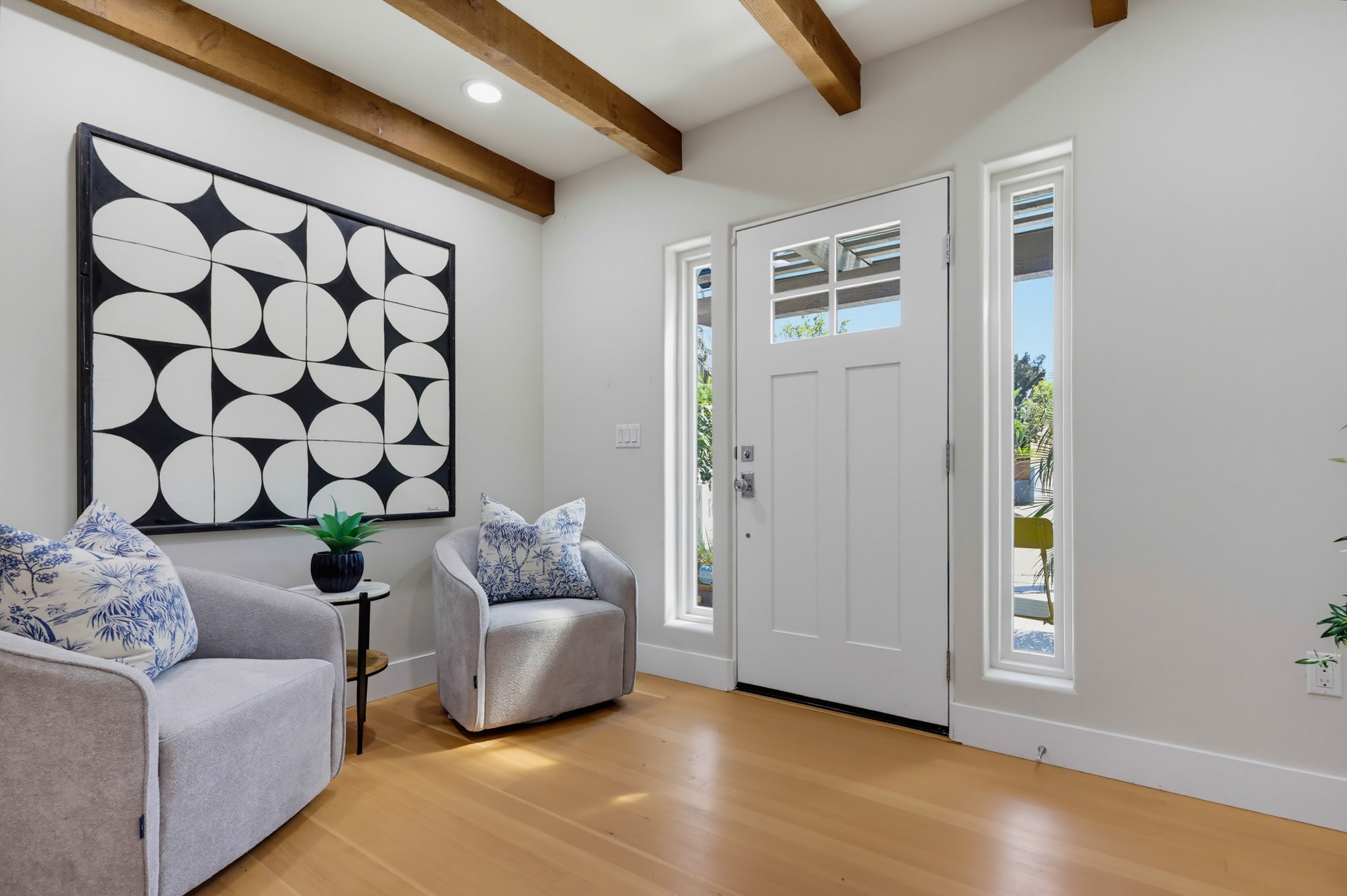 Virtual tour photo 11 of 125 for 2264 Soto St