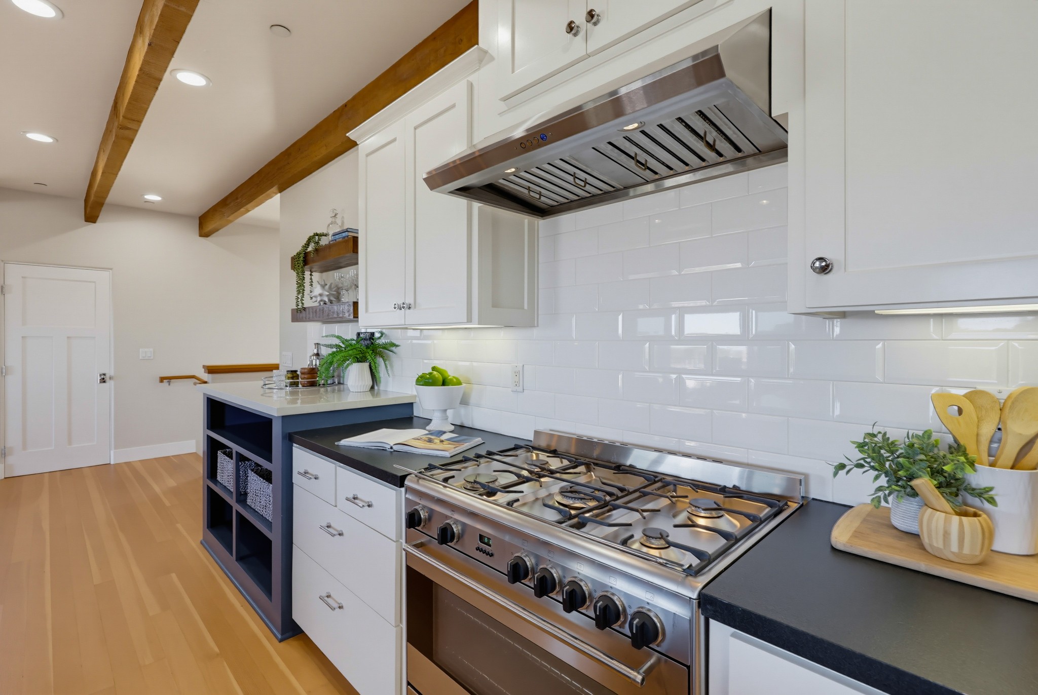 Virtual tour photo 24 of 125 for 2264 Soto St