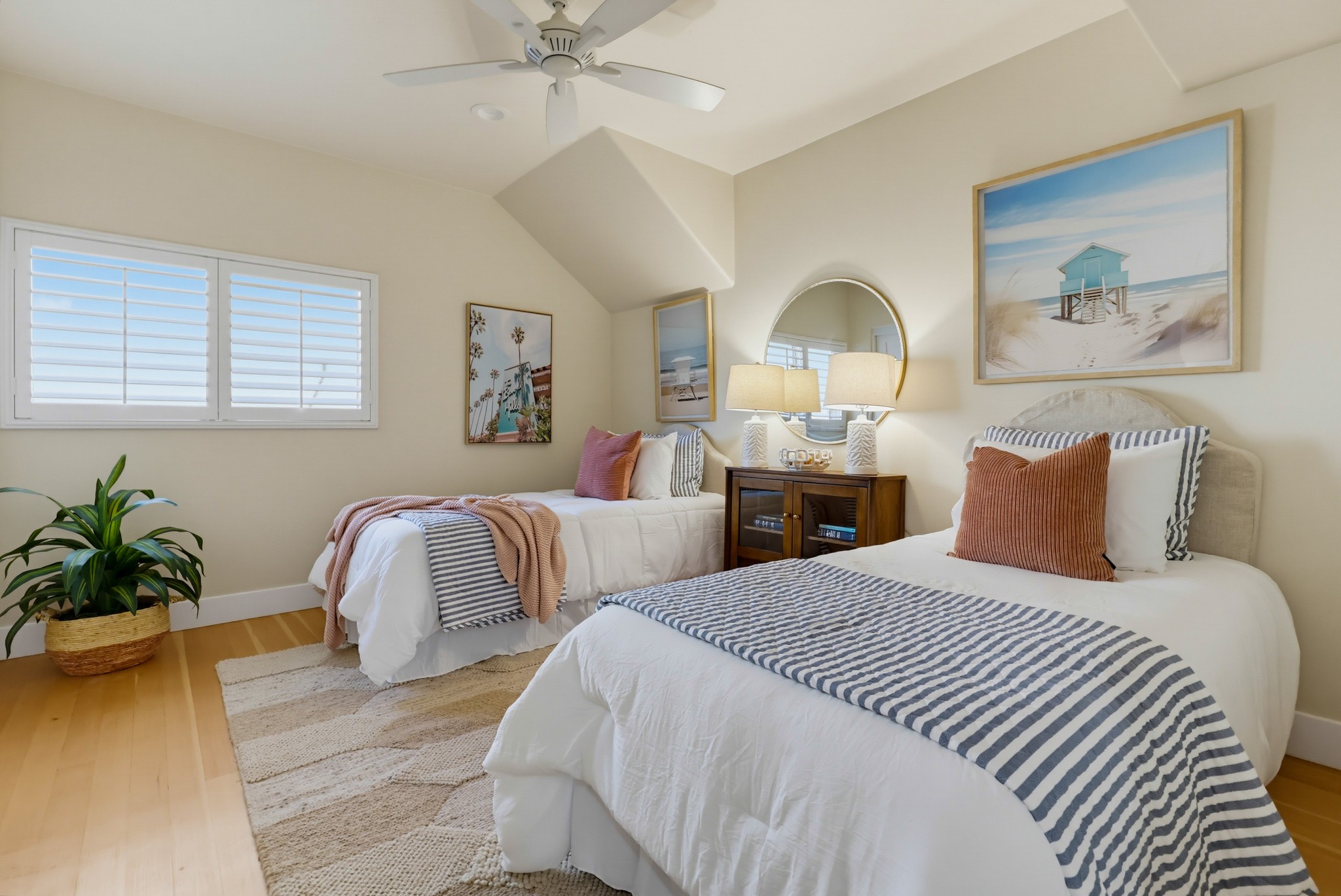 Virtual tour photo 82 of 125 for 2264 Soto St