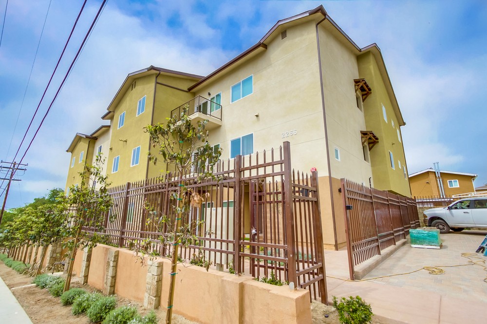 Virtual tour photo 3 of 40 for 2266 W Dunlop St