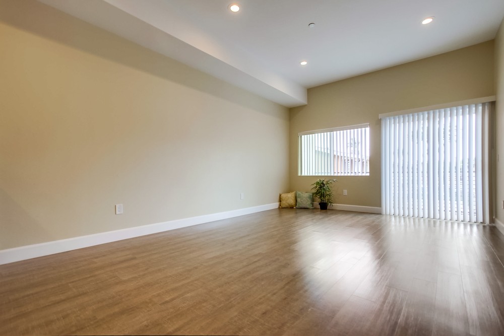 Virtual tour photo 7 of 40 for 2266 W Dunlop St