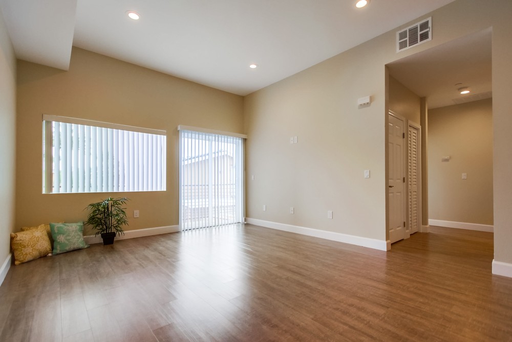 Virtual tour photo 9 of 40 for 2266 W Dunlop St