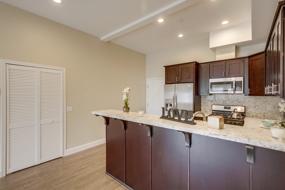 Virtual tour photo 12 of 40 for 2266 W Dunlop St