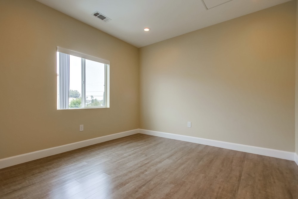Virtual tour photo 22 of 40 for 2266 W Dunlop St