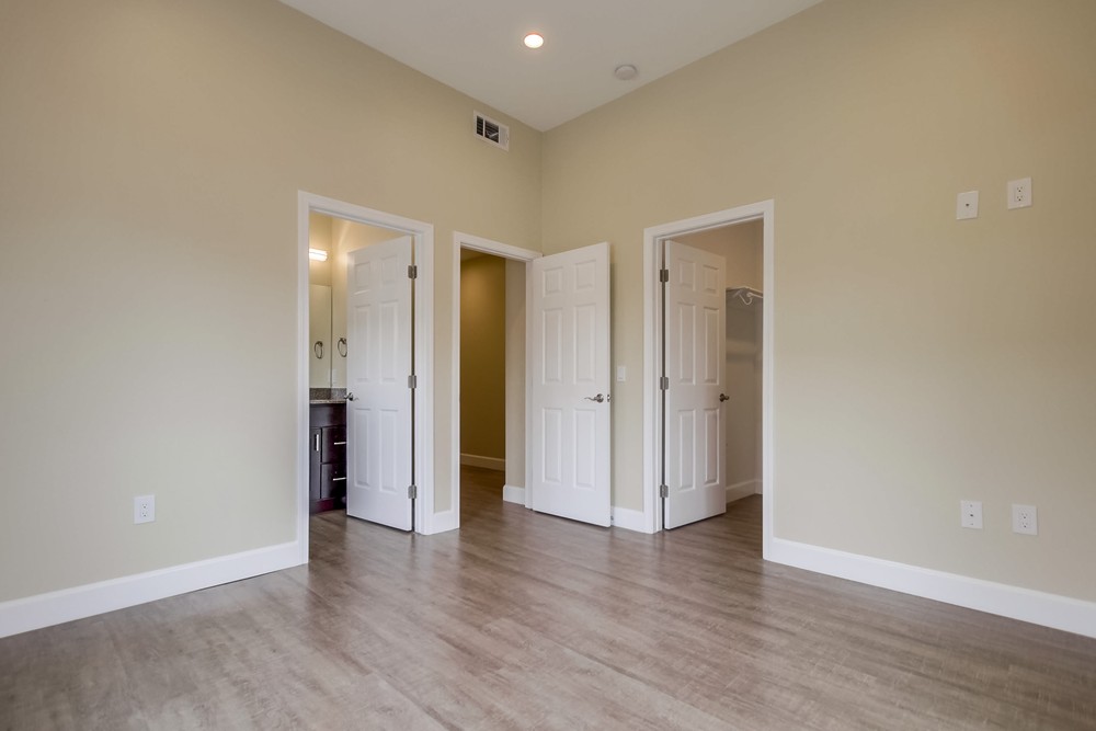 Virtual tour photo 30 of 40 for 2266 W Dunlop St
