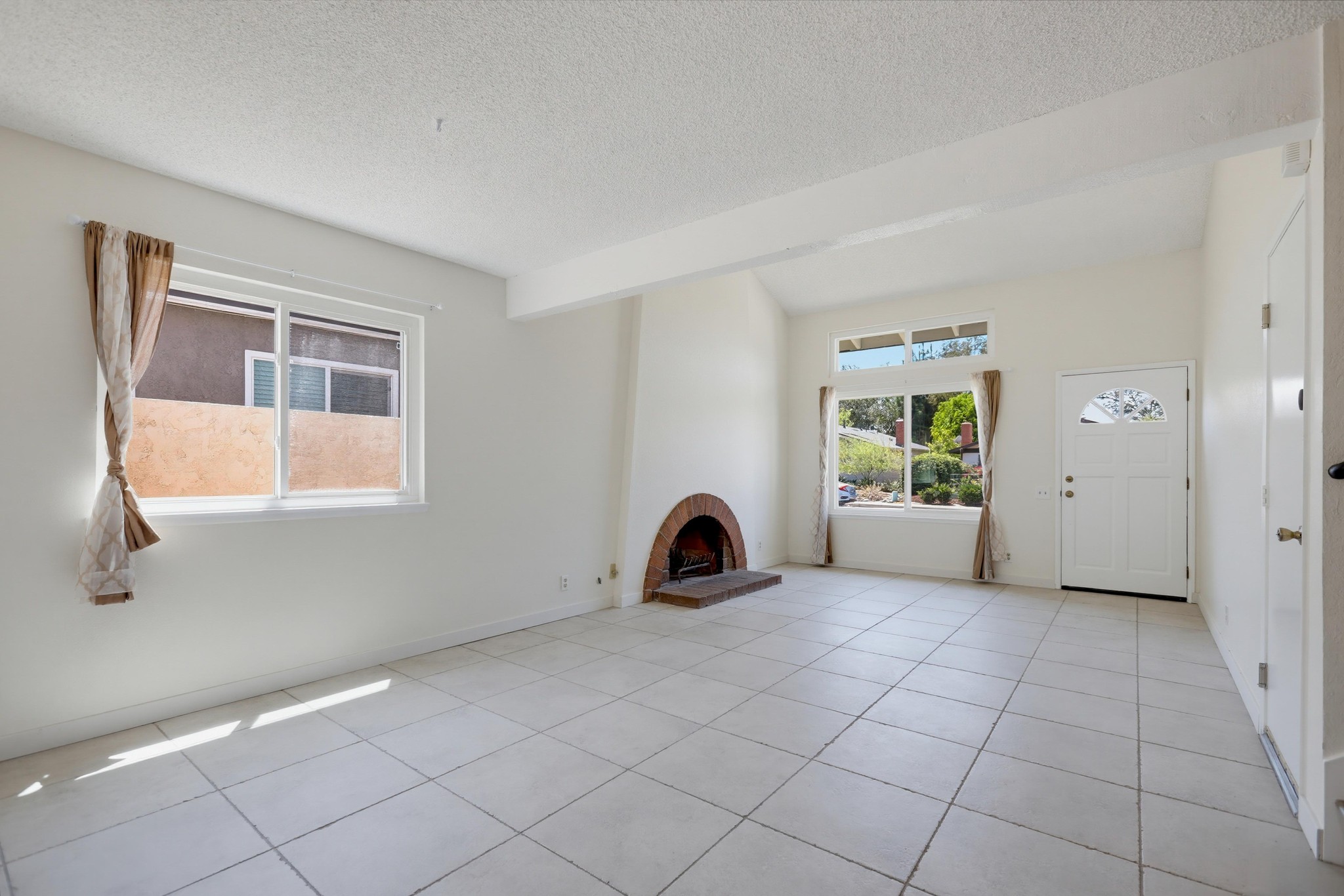 Virtual tour photo 14 of 60 for 22692 Via Santa Maria