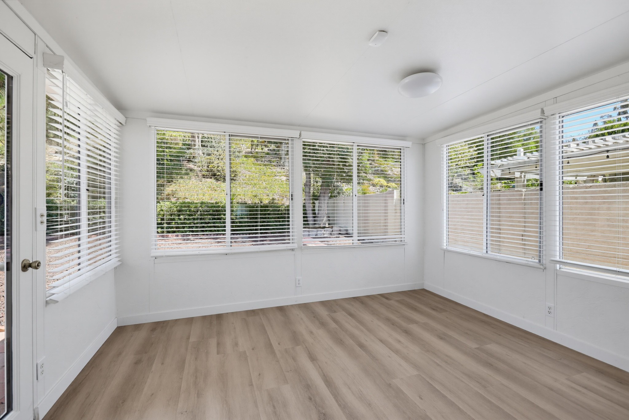 Virtual tour photo 22 of 60 for 22692 Via Santa Maria