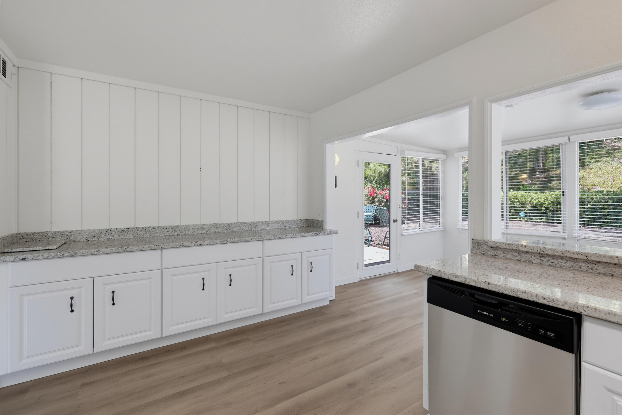 Virtual tour photo 27 of 60 for 22692 Via Santa Maria