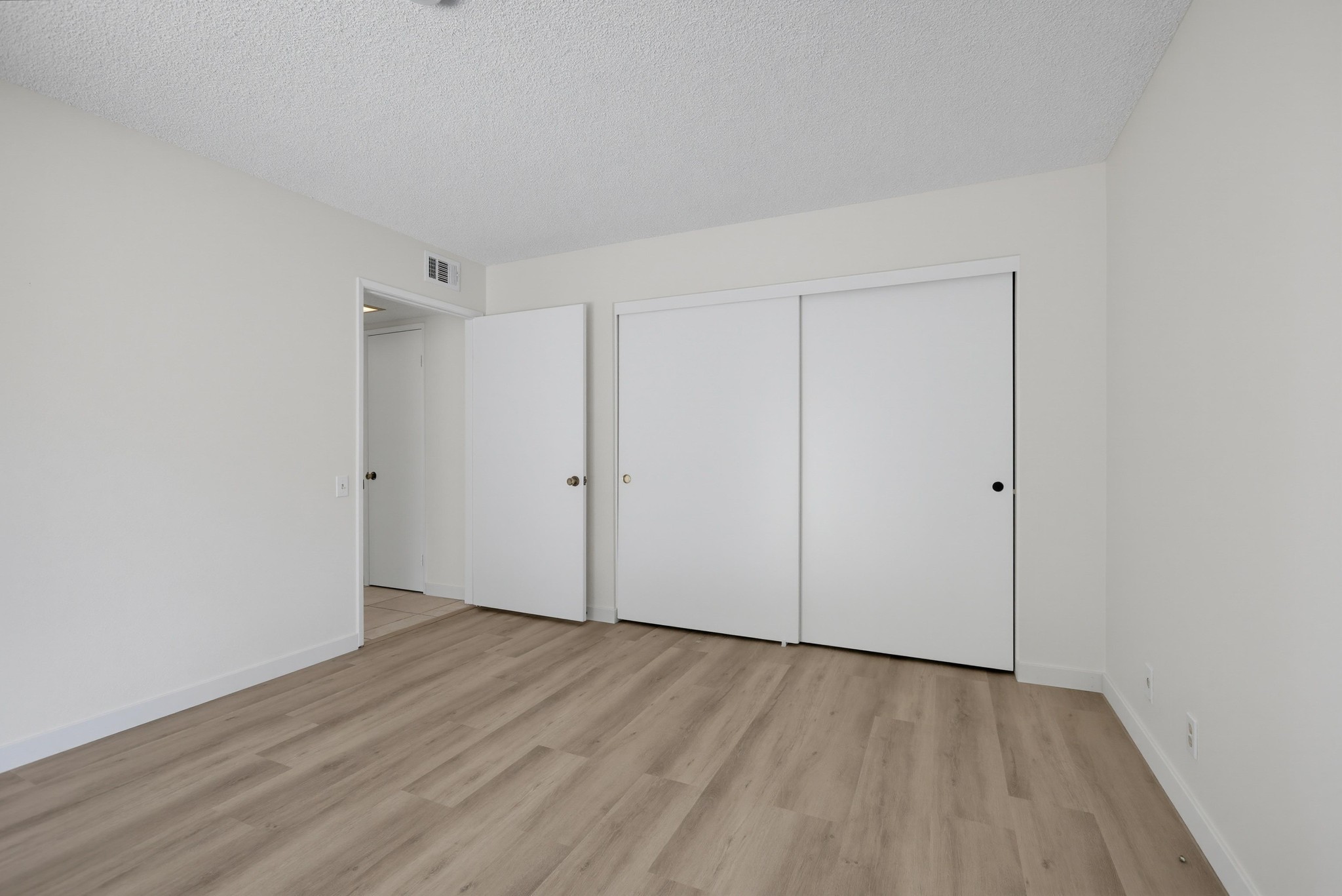 Virtual tour photo 31 of 60 for 22692 Via Santa Maria