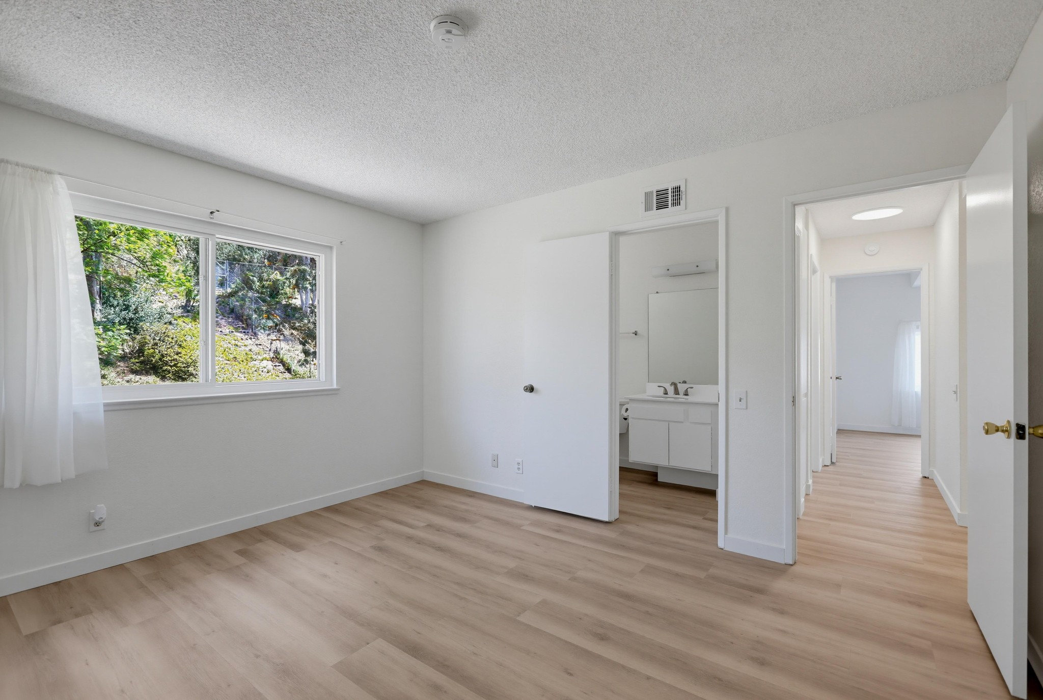 Virtual tour photo 35 of 60 for 22692 Via Santa Maria