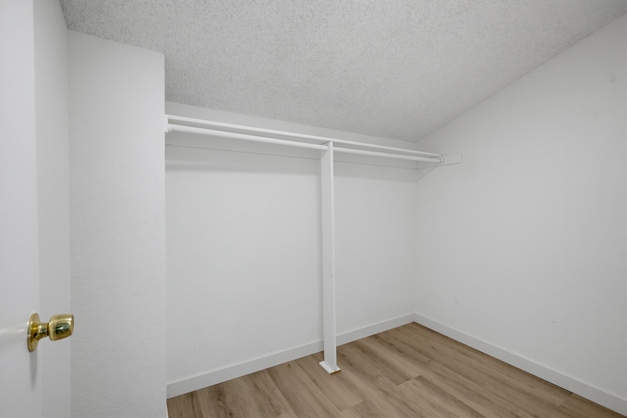 Virtual tour photo 38 of 60 for 22692 Via Santa Maria