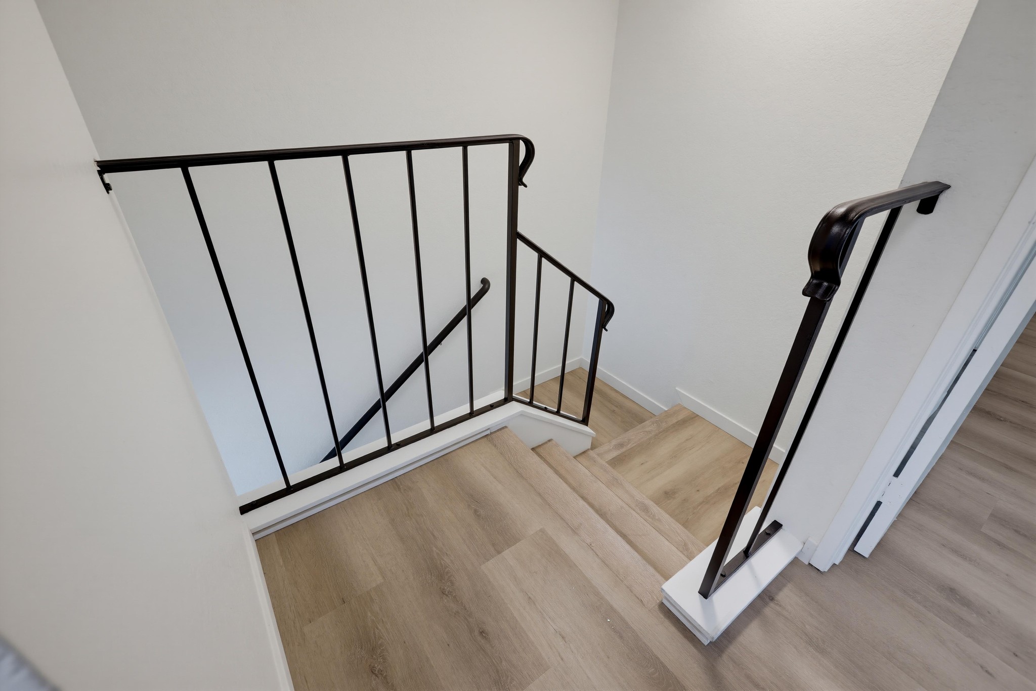 Virtual tour photo 41 of 60 for 22692 Via Santa Maria