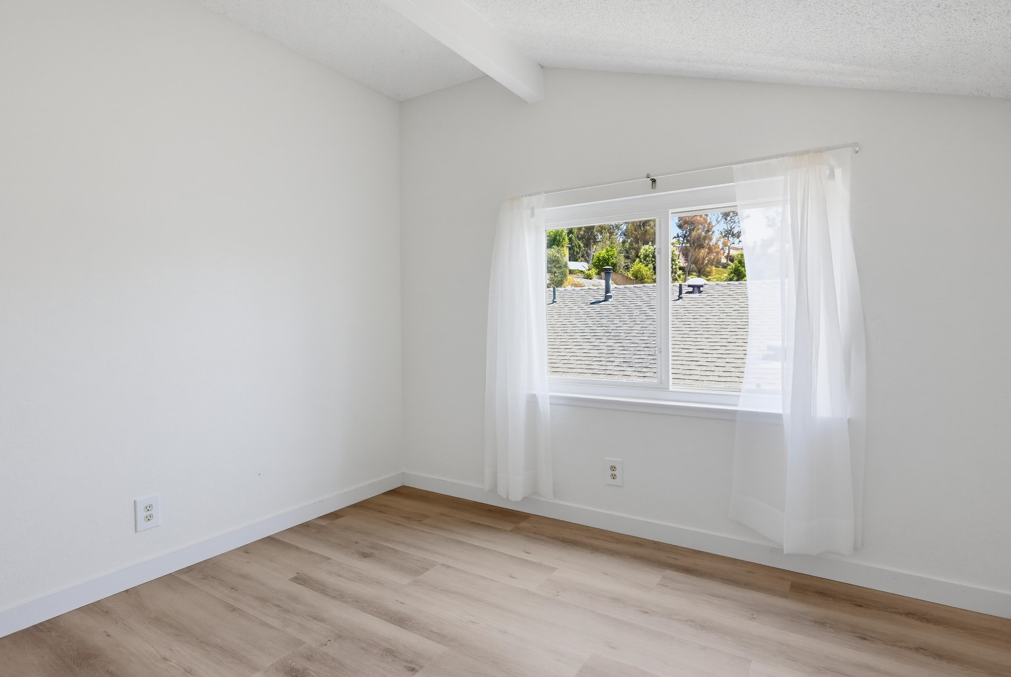 Virtual tour photo 43 of 60 for 22692 Via Santa Maria