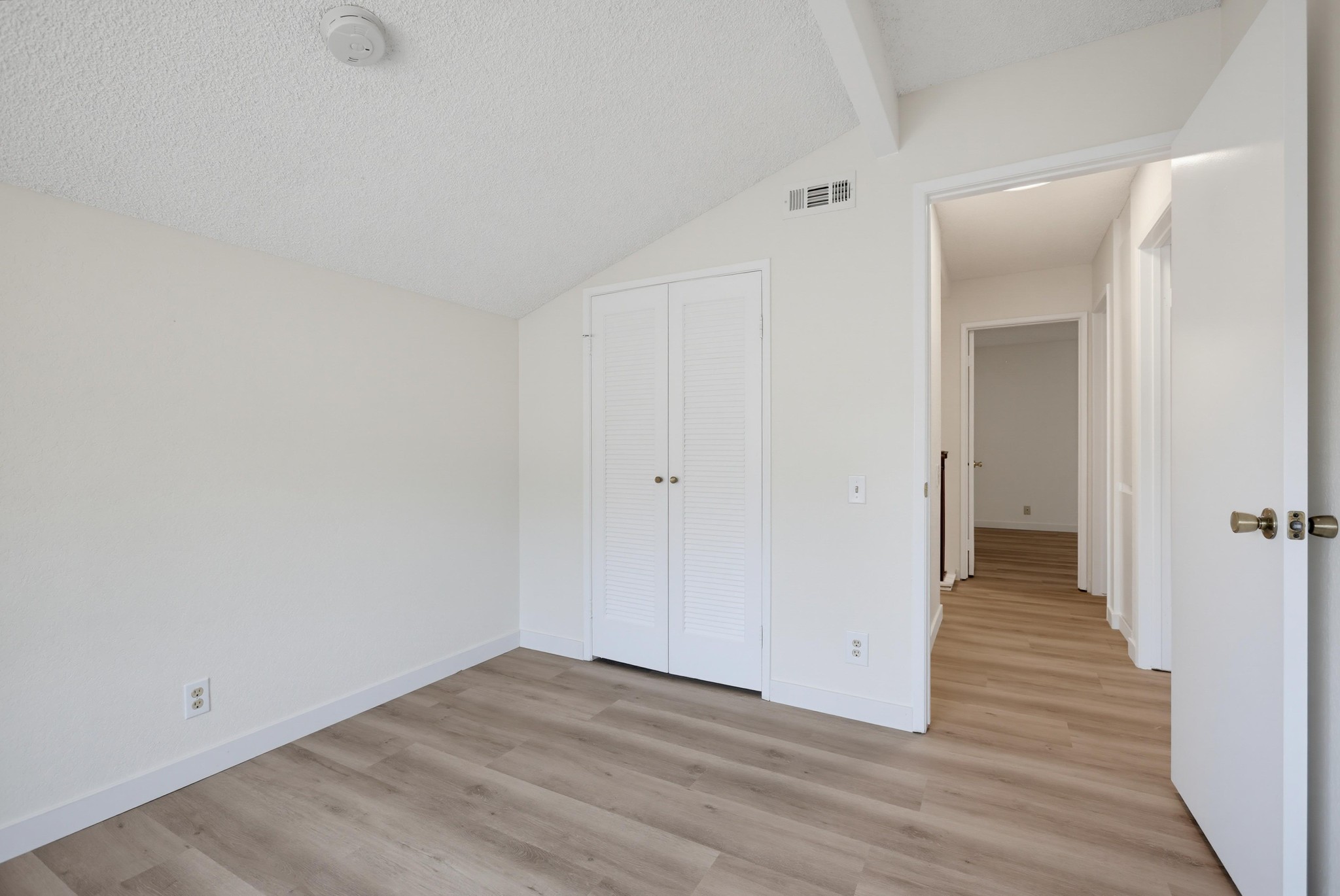 Virtual tour photo 45 of 60 for 22692 Via Santa Maria