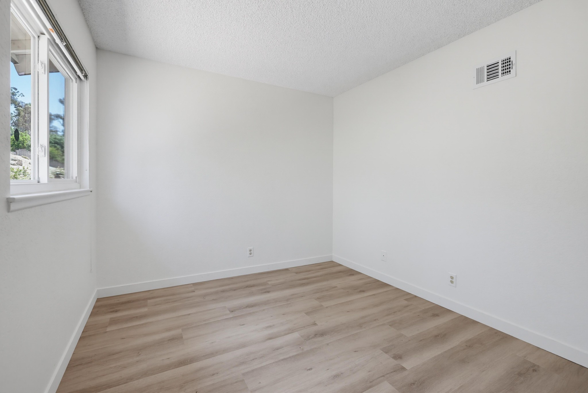 Virtual tour photo 47 of 60 for 22692 Via Santa Maria
