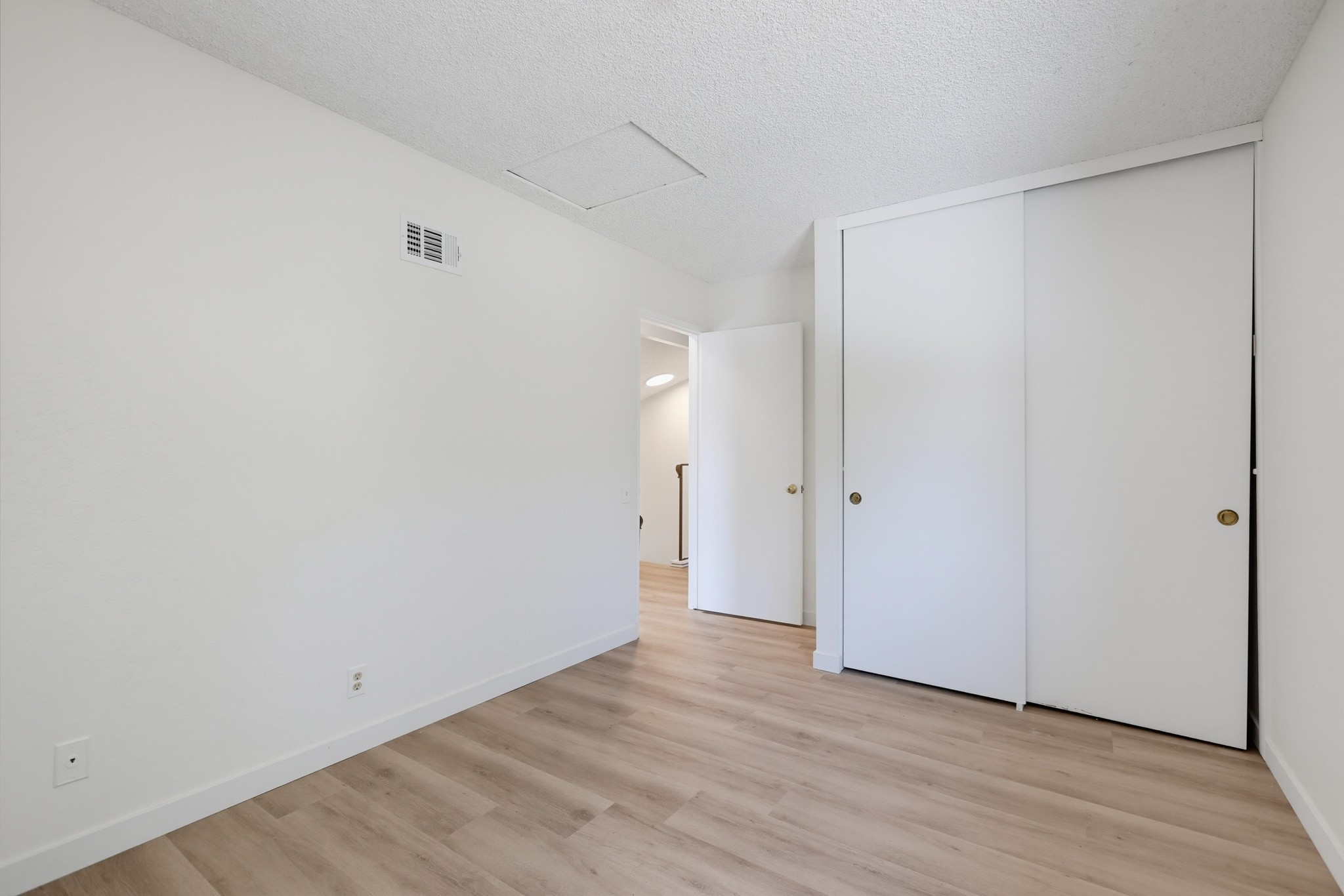 Virtual tour photo 48 of 60 for 22692 Via Santa Maria