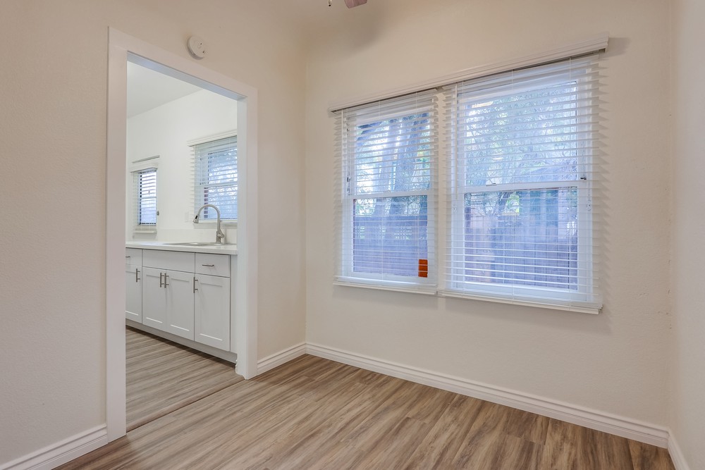 Virtual tour photo 15 of 25 for 227 Kalmia St