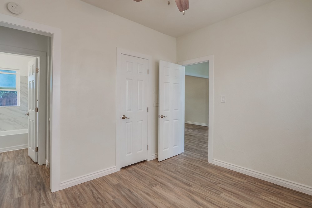 Virtual tour photo 22 of 25 for 227 Kalmia St