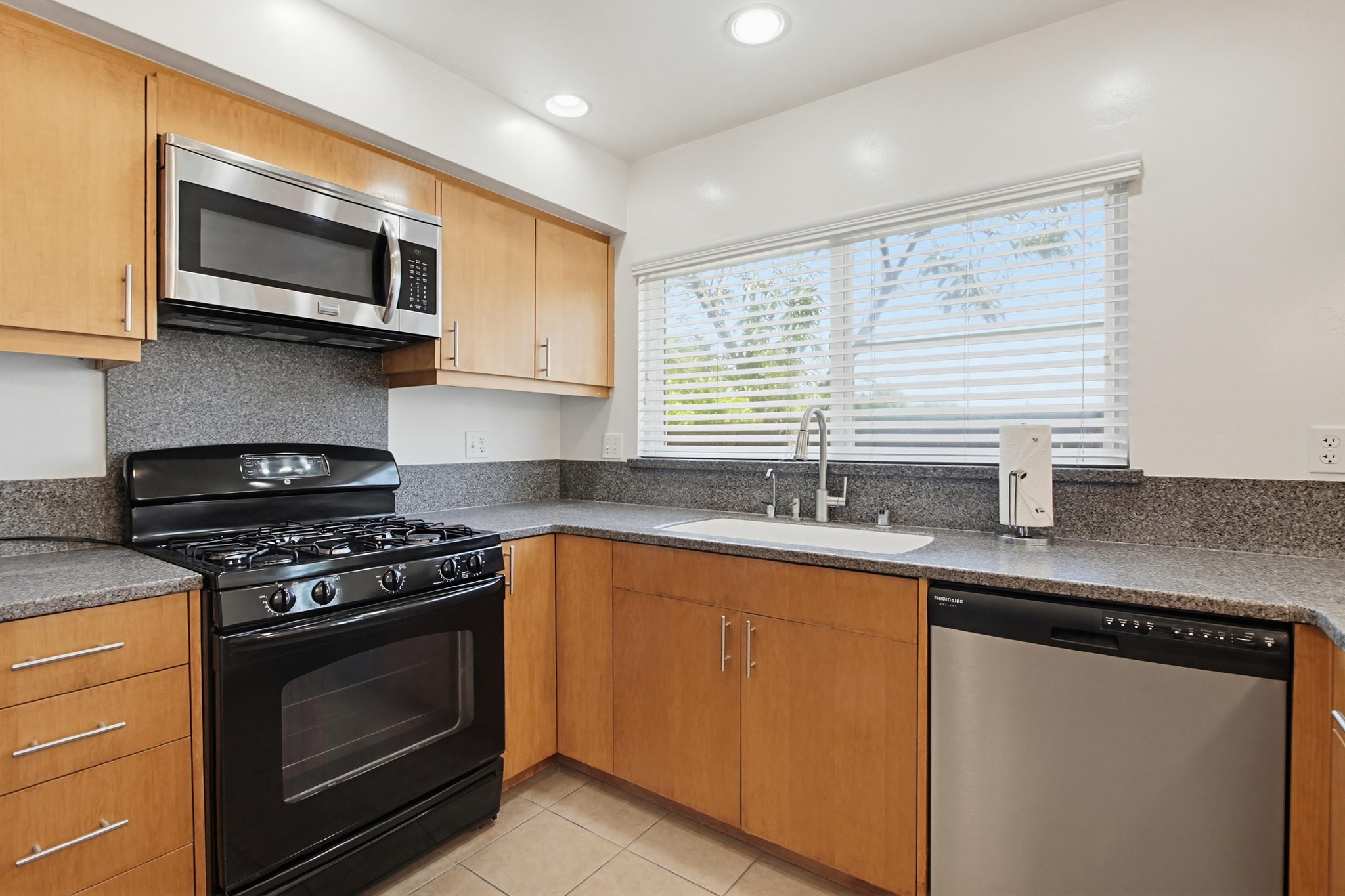 Virtual tour photo 18 of 59 for 227 Skyridge Ln