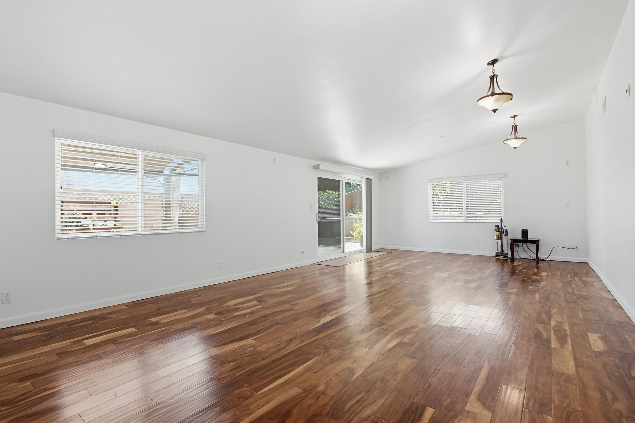 Virtual tour photo 25 of 59 for 227 Skyridge Ln