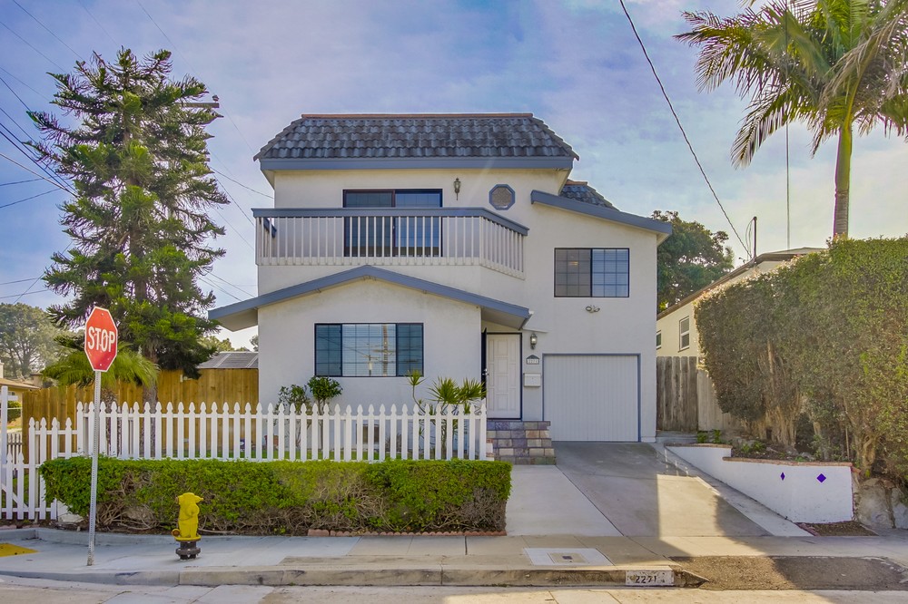 Virtual tour photo 1 of 46 for 2271 Etiwanda Street