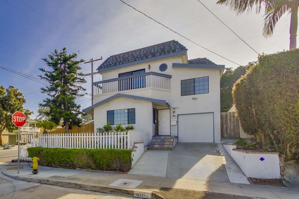 Virtual tour photo 3 of 46 for 2271 Etiwanda Street