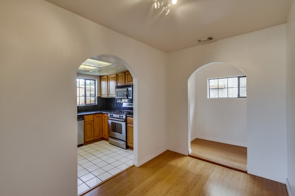 Virtual tour photo 11 of 46 for 2271 Etiwanda Street