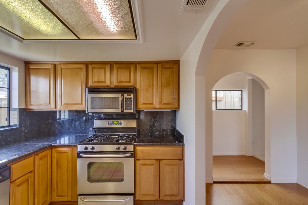 Virtual tour photo 14 of 46 for 2271 Etiwanda Street