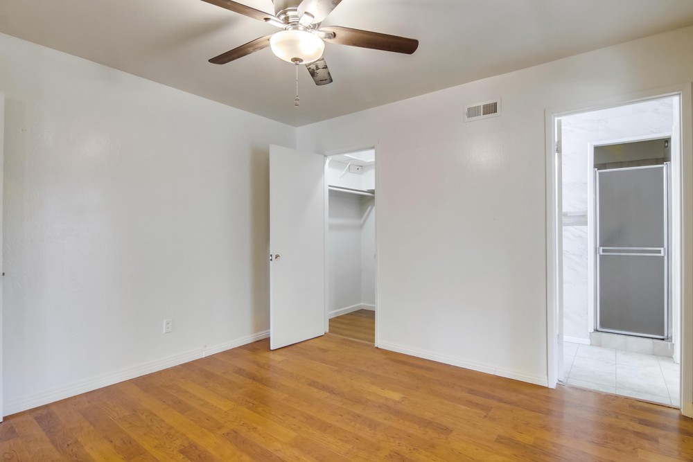 Virtual tour photo 33 of 53 for 2271 Finch Ln