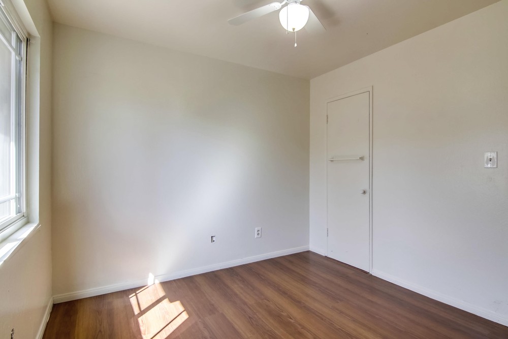 Virtual tour photo 42 of 53 for 2271 Finch Ln