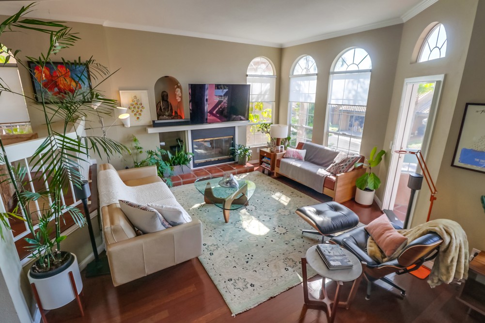 Virtual tour photo 10 of 65 for 2273 Loring St