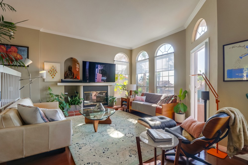 Virtual tour photo 11 of 65 for 2273 Loring St