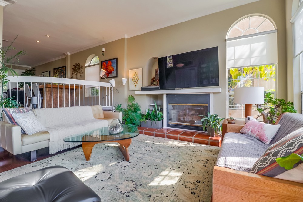 Virtual tour photo 14 of 65 for 2273 Loring St