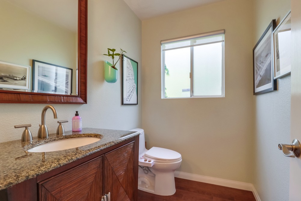 Virtual tour photo 31 of 65 for 2273 Loring St