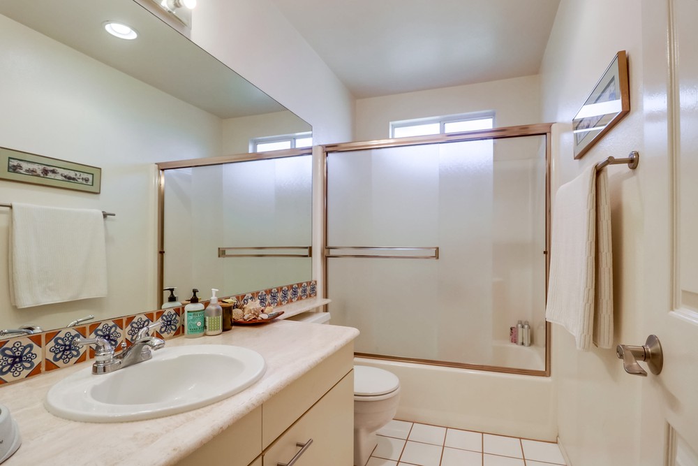 Virtual tour photo 32 of 65 for 2273 Loring St