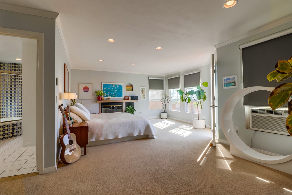 Virtual tour photo 38 of 65 for 2273 Loring St