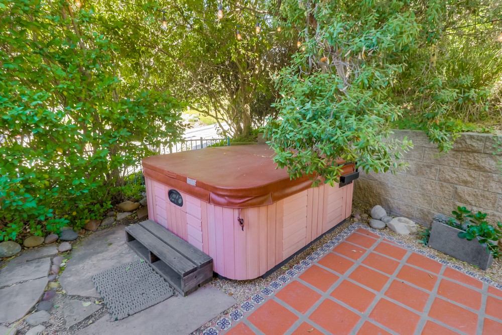 Virtual tour photo 63 of 65 for 2273 Loring St