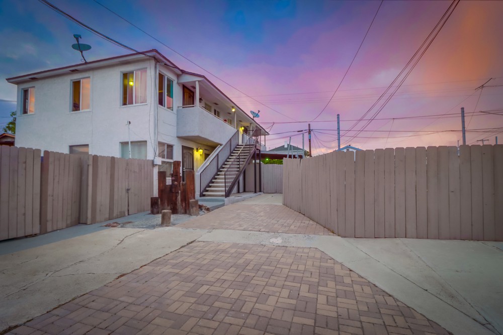 Virtual tour photo 3 of 54 for 2274 Kearney Ave