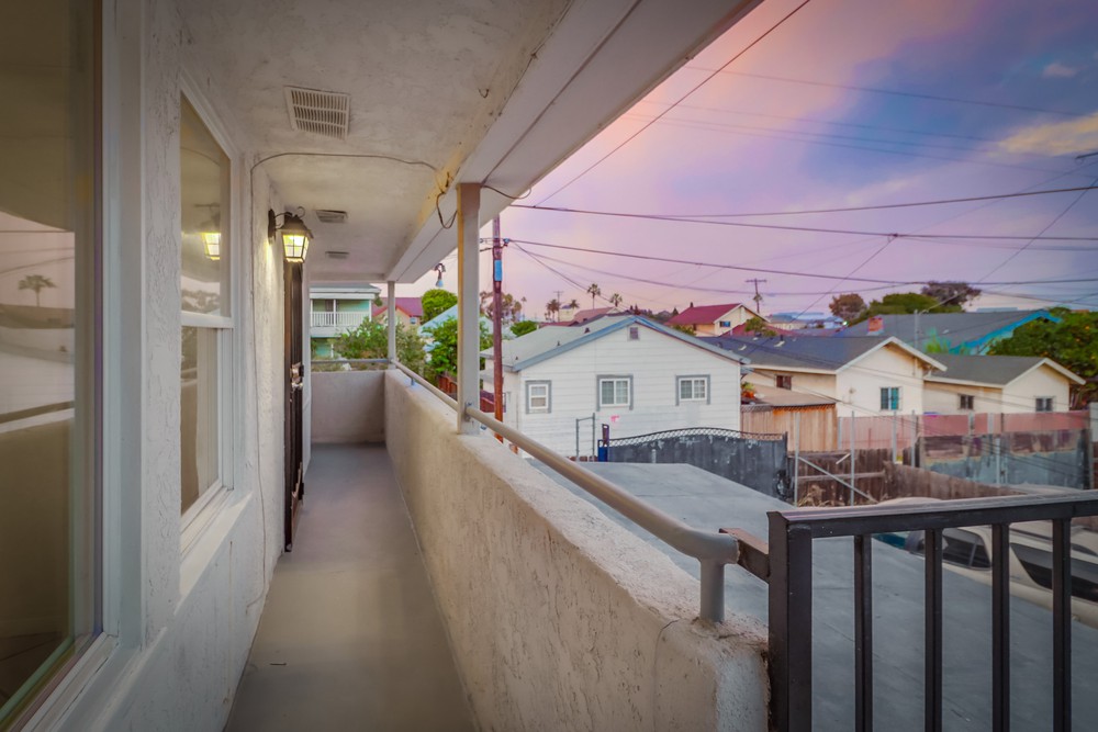 Virtual tour photo 6 of 54 for 2274 Kearney Ave