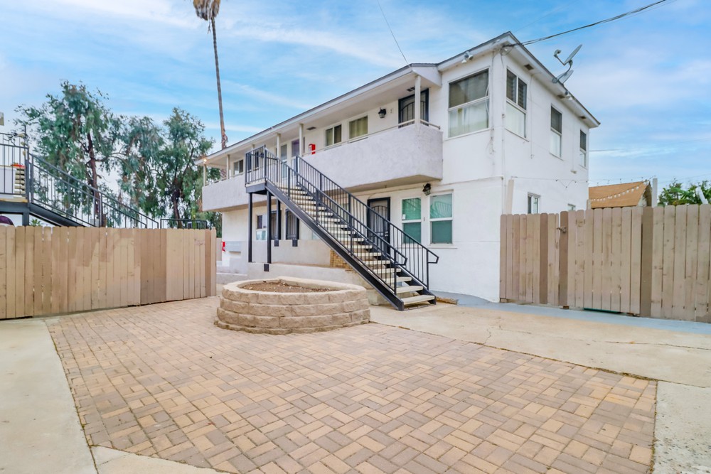 Virtual tour photo 49 of 54 for 2274 Kearney Ave