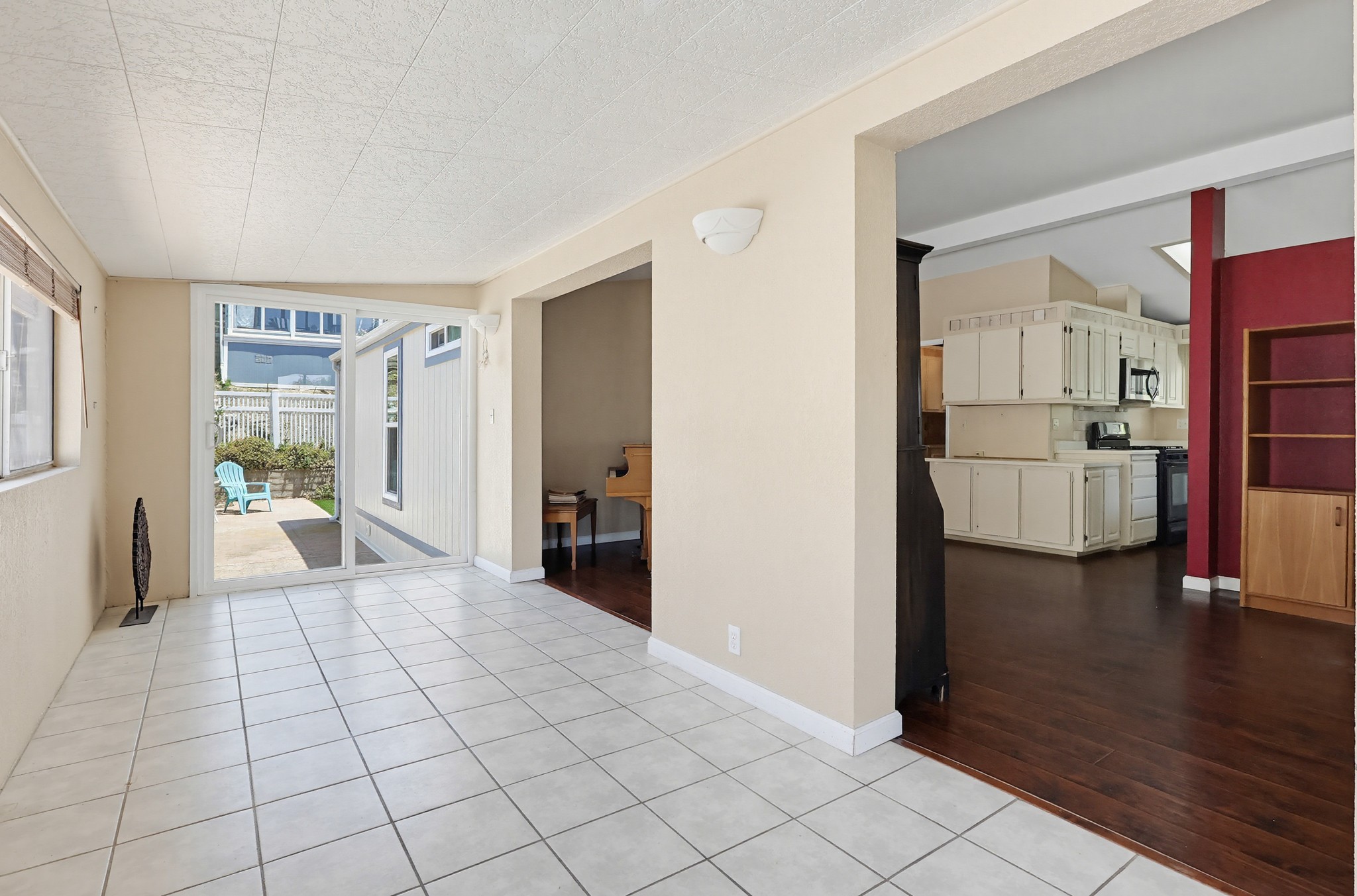 Virtual tour photo 4 of 71 for 2275 W 25th St #133