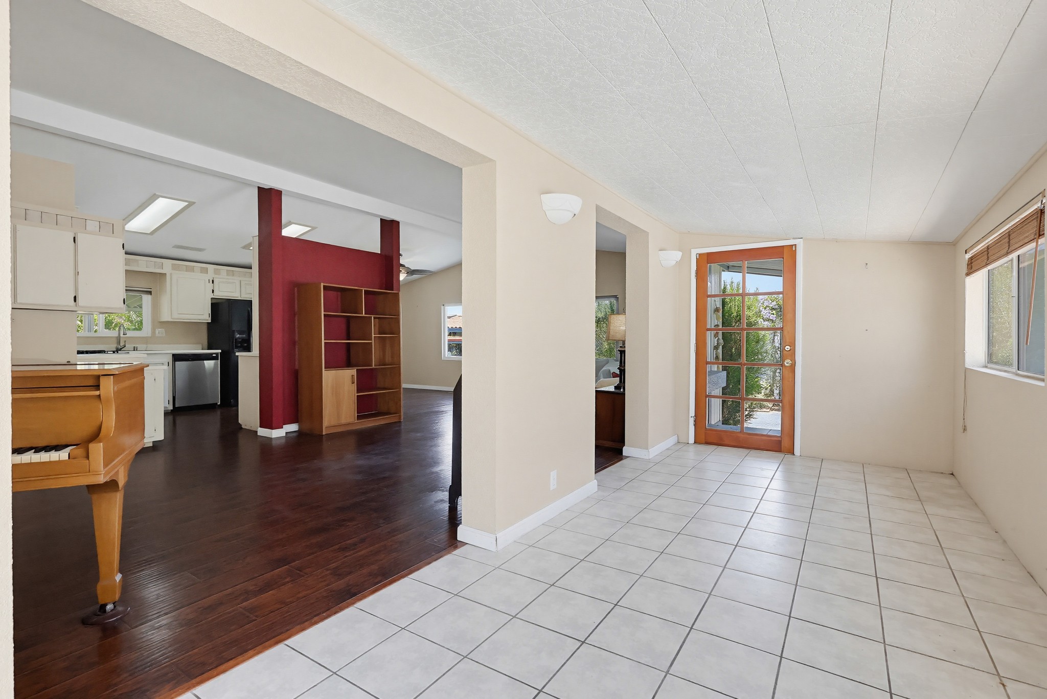 Virtual tour photo 5 of 71 for 2275 W 25th St #133