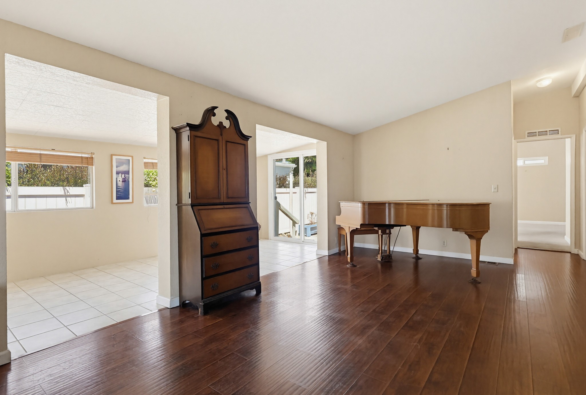 Virtual tour photo 11 of 71 for 2275 W 25th St #133