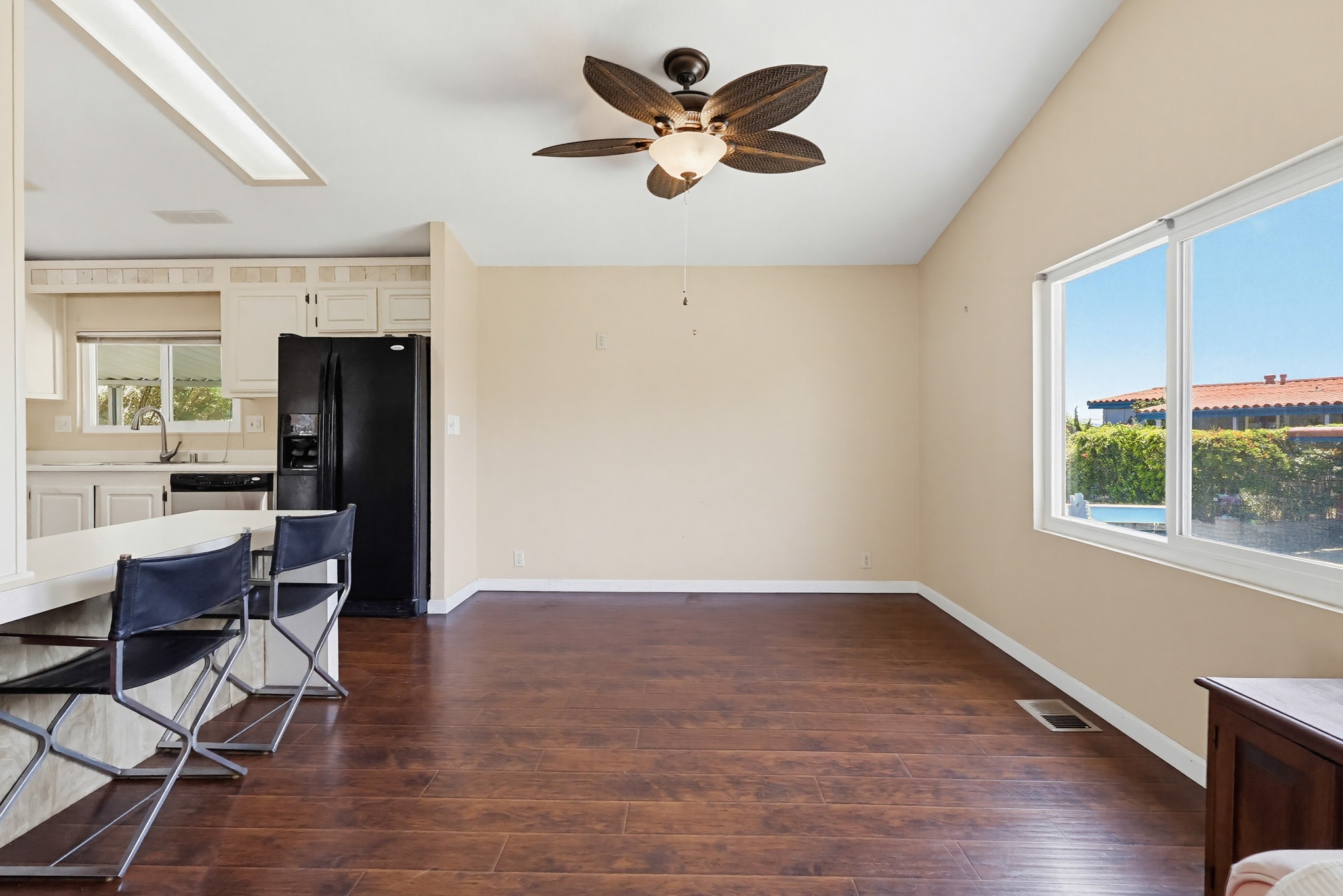 Virtual tour photo 16 of 71 for 2275 W 25th St #133
