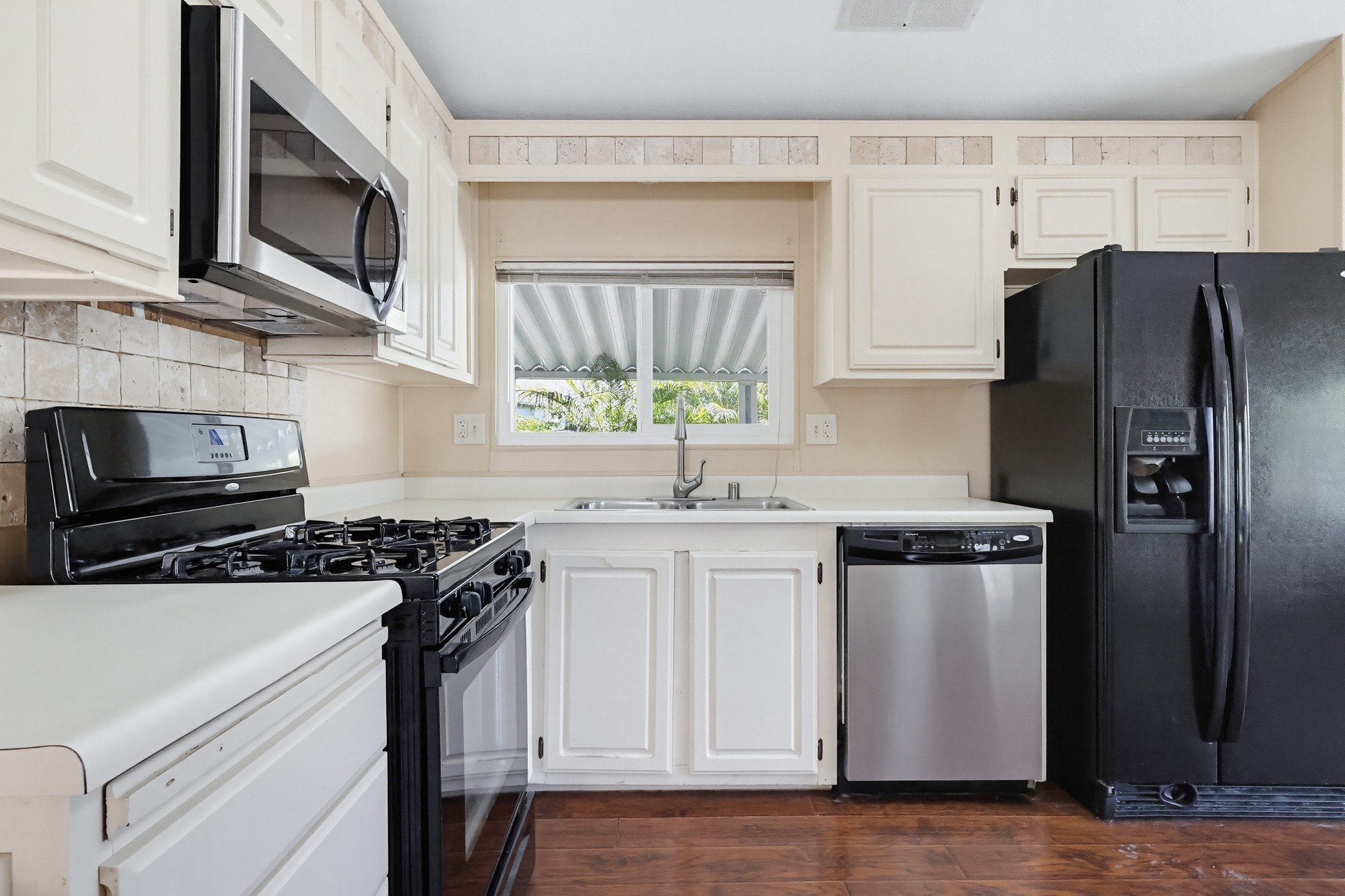 Virtual tour photo 28 of 71 for 2275 W 25th St #133