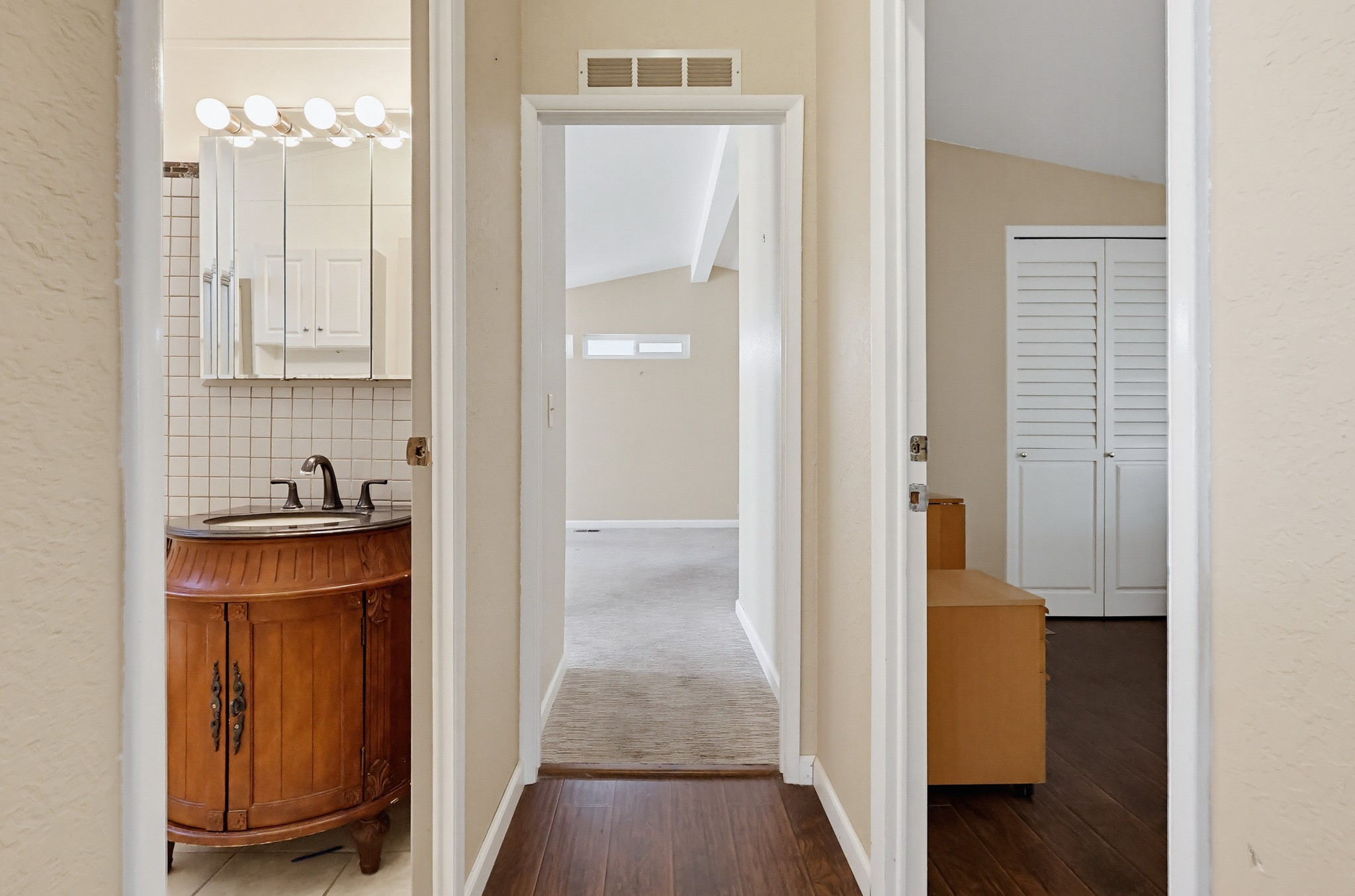 Virtual tour photo 49 of 71 for 2275 W 25th St #133