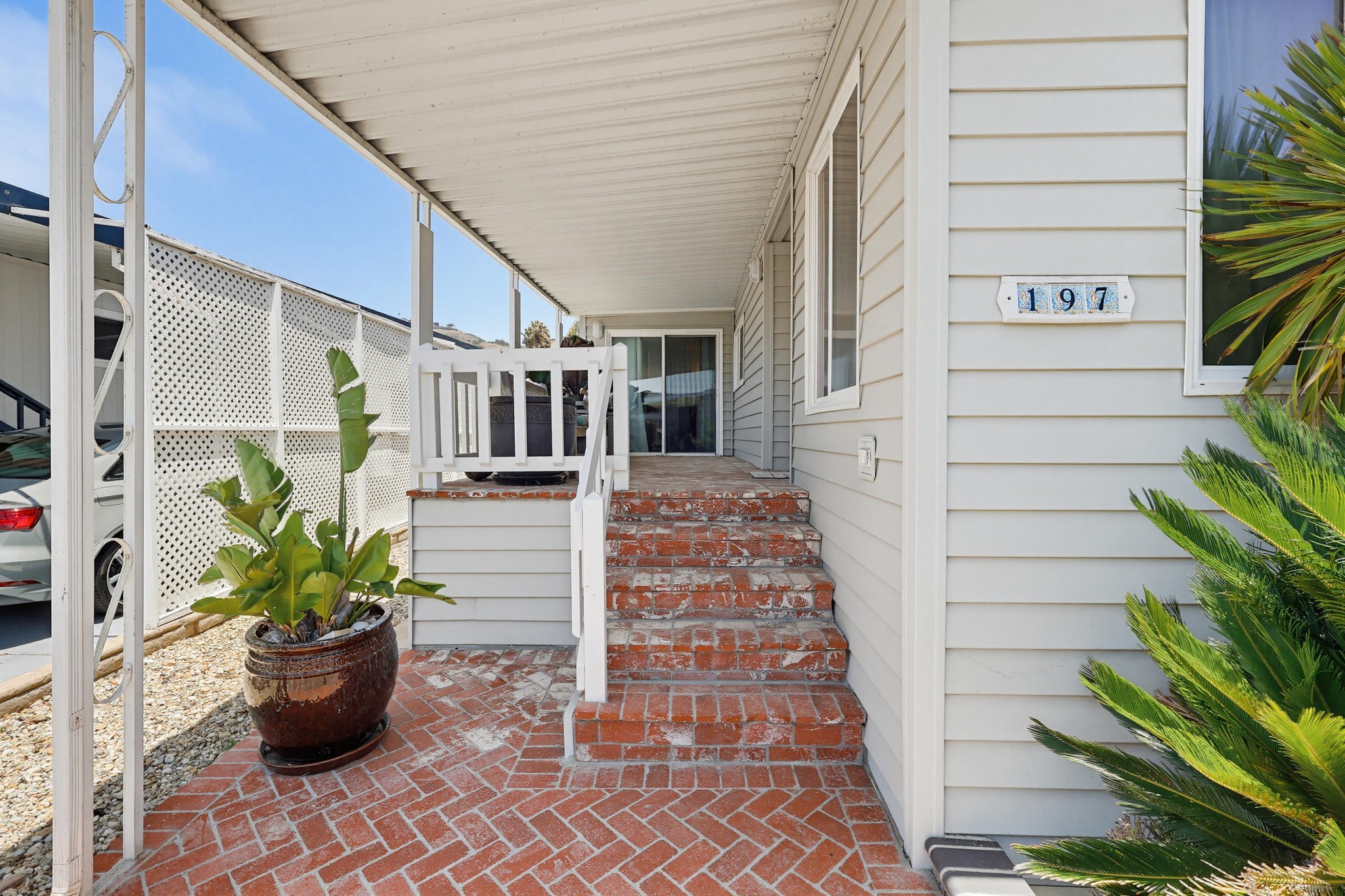 Virtual tour photo 4 of 55 for 2275 W 25th St #197