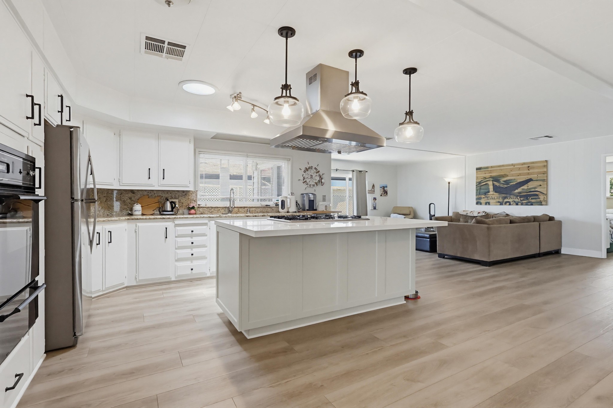 Virtual tour photo 18 of 55 for 2275 W 25th St #197